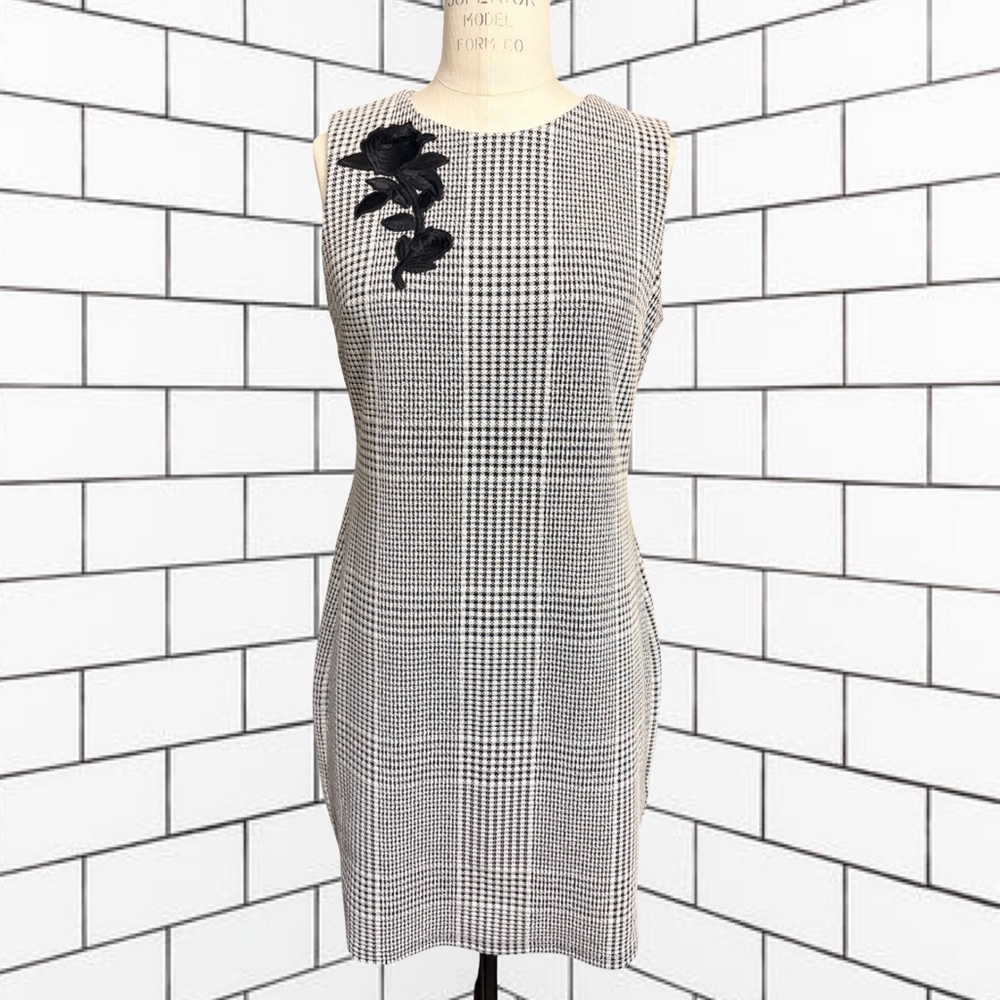 Sharango Houndstooth Sleeveless Sheath Dress w/ Floral Appliqué Women's Size 6P